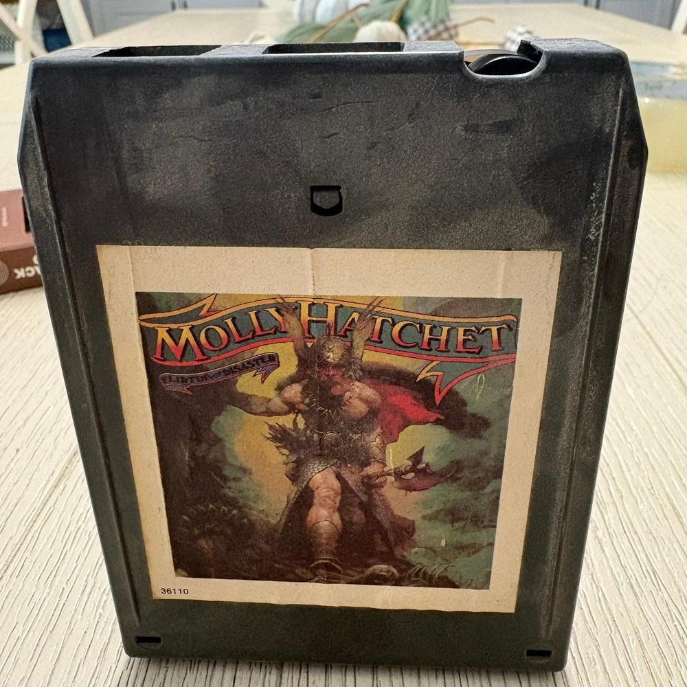Molly Hatchet Flirtin' With Disaster 8-Track Tape 1979 Epic 36110 Southern Rock